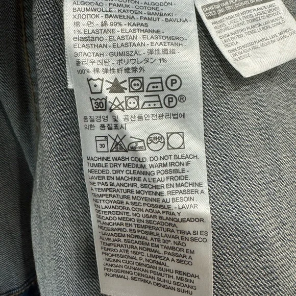 Levi’s denim Jean jacket - Picture 3 of 4